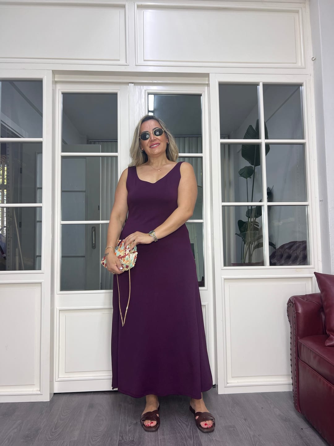 A02618 bordo askılı likralı yırtmaçlı elbise