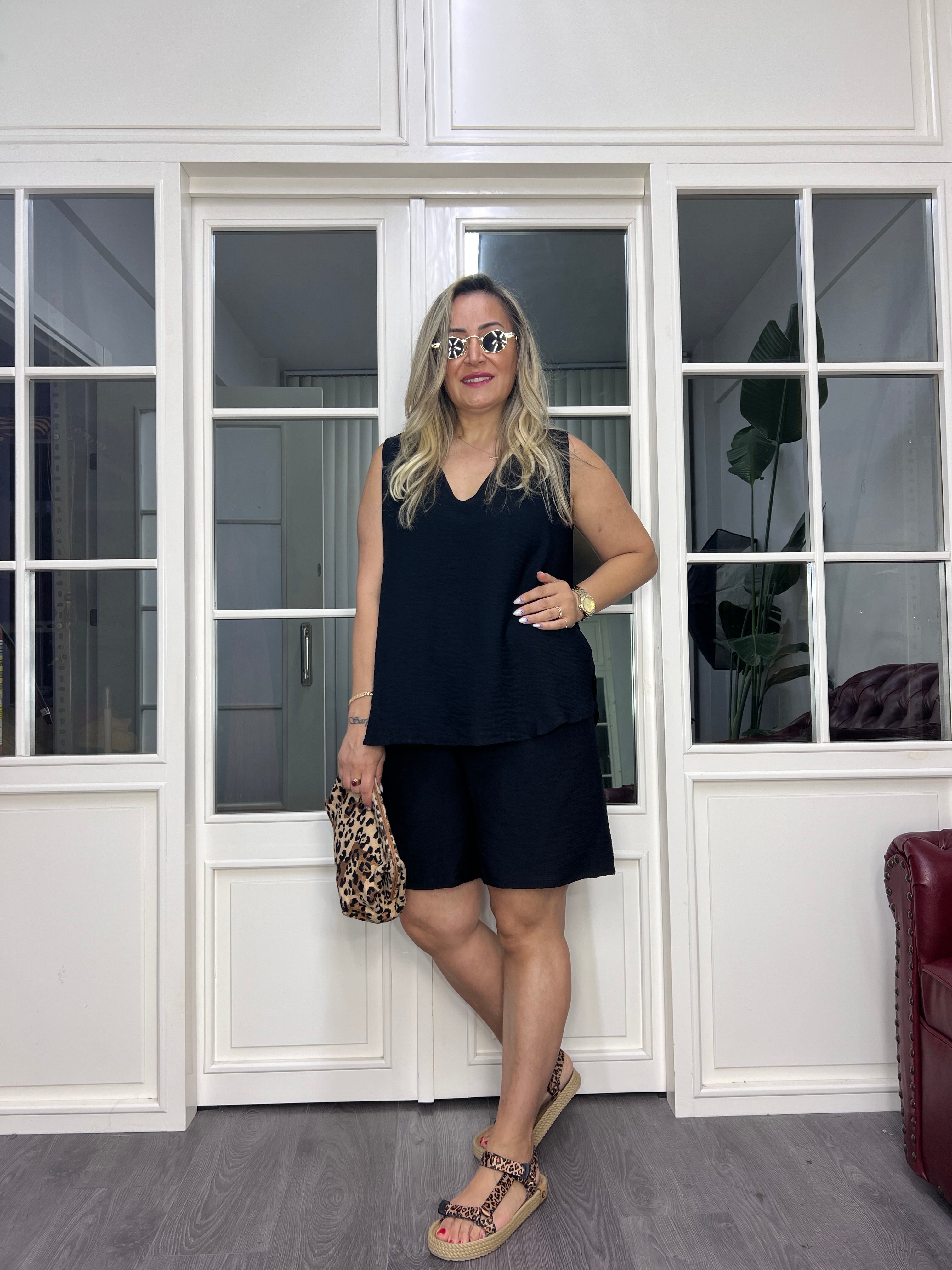 A02587 beli lastikli ayrobin şort takım