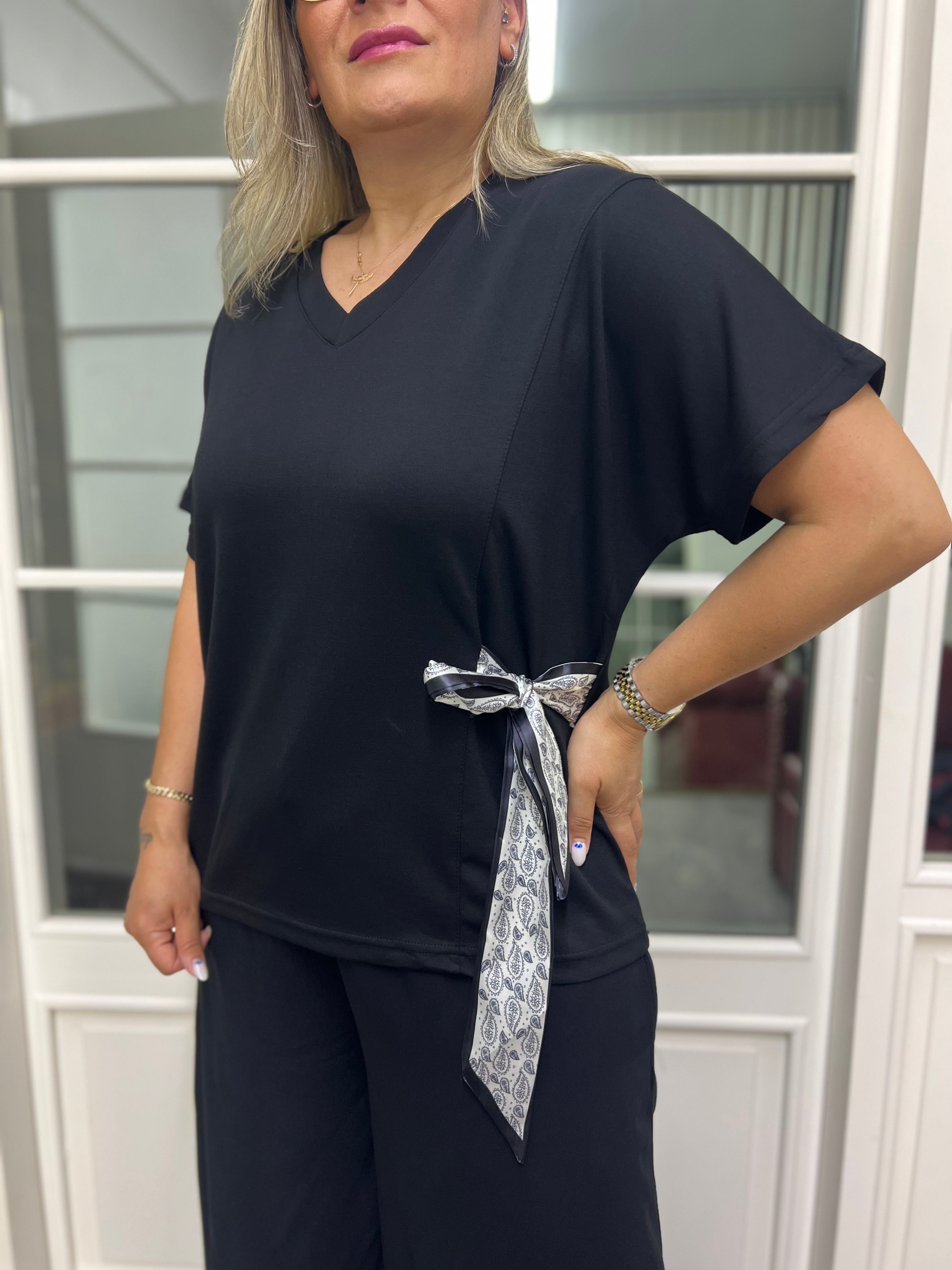 A02609 yanı bağmalı modal kumaş likralı bluz
