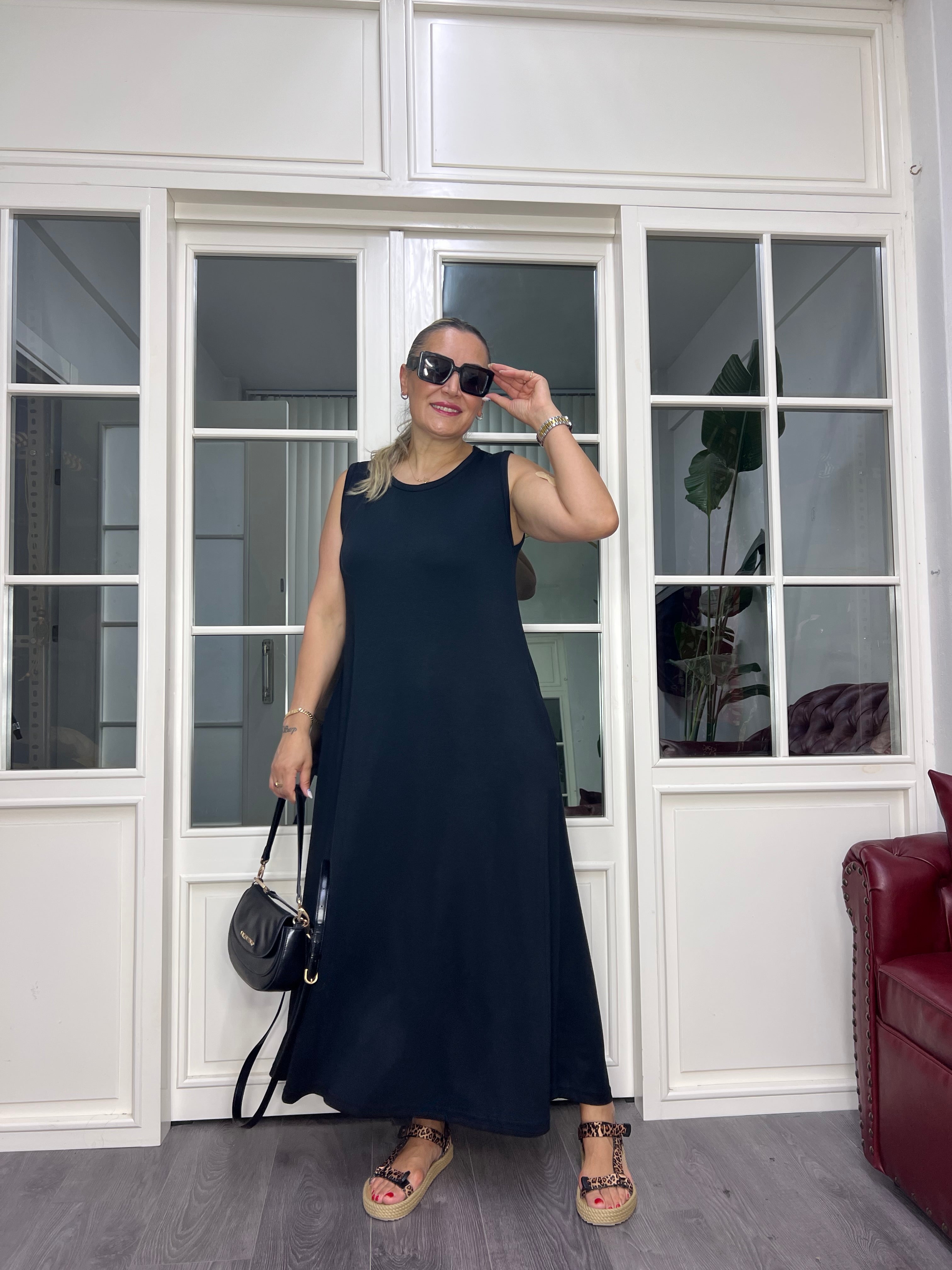 A02619 siyah sıfır kol bisiklet yaka bol kesim likralı elbise